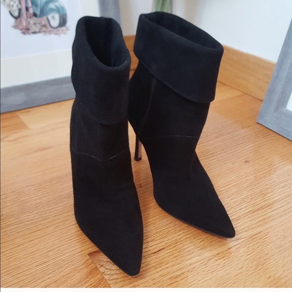 Manolo Blahnik Shoes - Manolo Blahnik booties suede